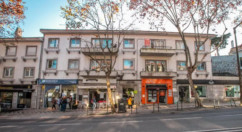 Wine Inn Cascais Guesthouse - Image 1