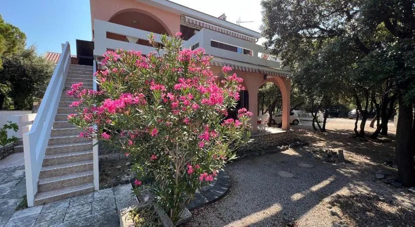 Beach house Šimuni by Pag tours - Image 1