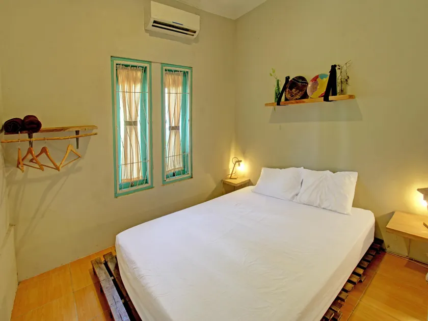 OYO 92825 Kamar Lombok - Image 1