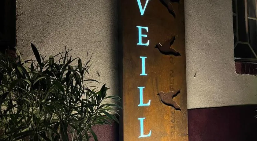 B&B Reveille - Image 1