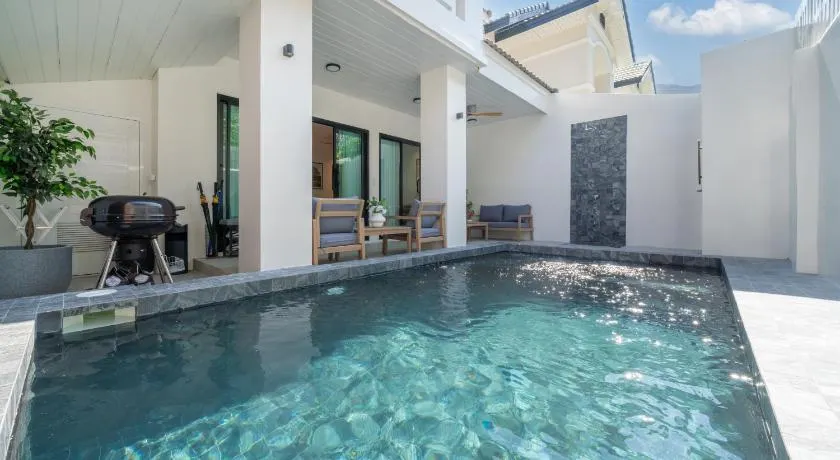 Heart Patong pool villa with 5BR by MP property - Image 1