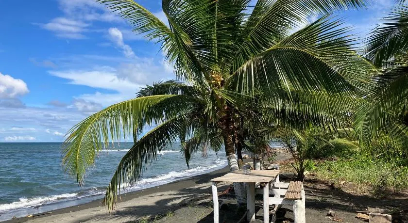 Camping Babsita-TIPI und Hütten und Stellplätze für Zelt und Camper direkt am Meer und See - Image 1