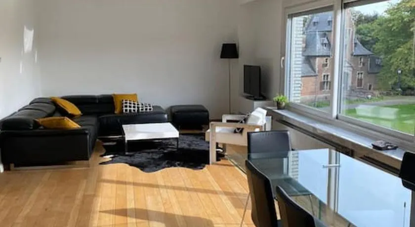 Beautiful 3 bedroom Apartment - Image 1