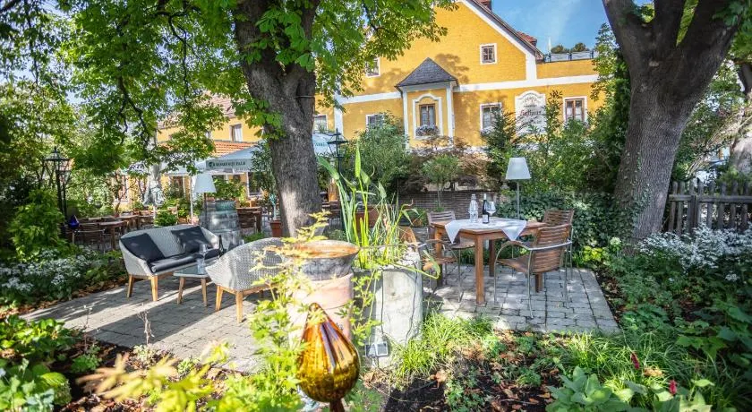 Donauwirt - Hotel garni - Image 1