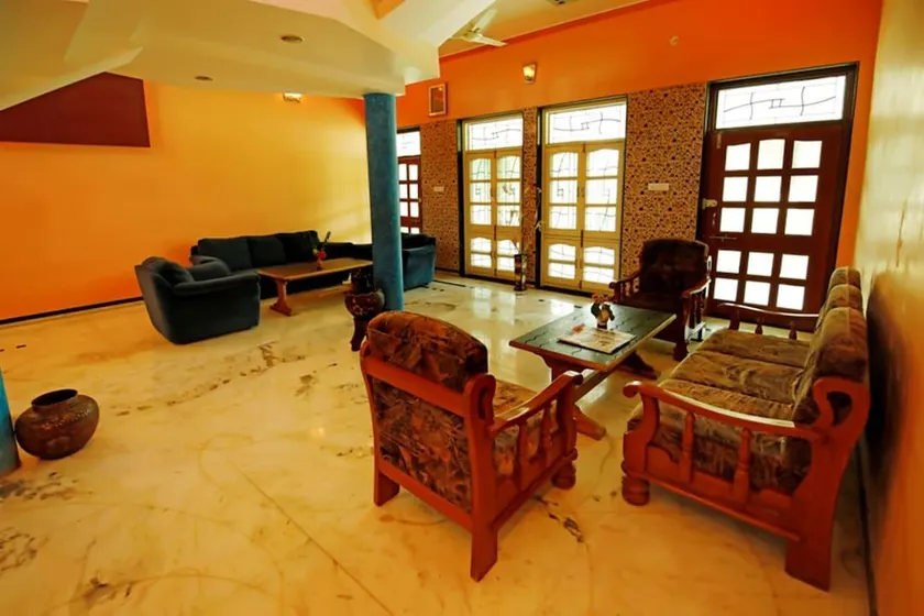 Hotel Kinza - Image 1