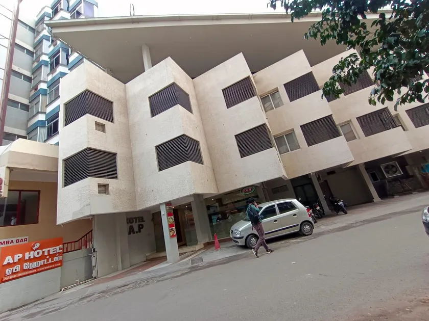 HOTEL A P - Image 1