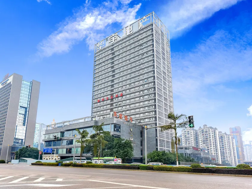 Novo Hotel - Image 1