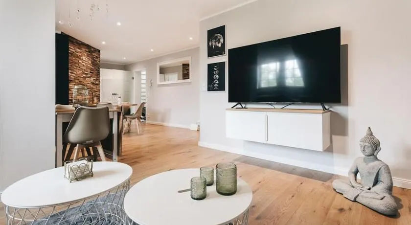 TIP! Toplage in Dresden! Moderne 100 qm Ferienwohnung für Familien und kleine Gruppen - Image 1
