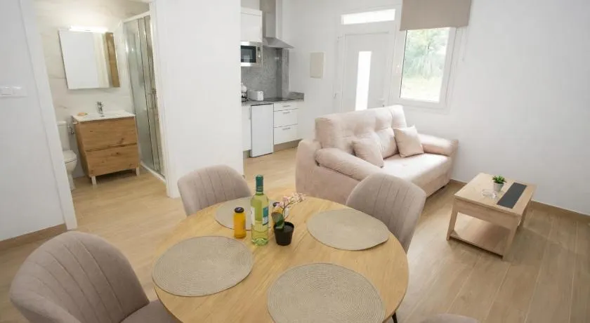 Apartamentos Turísticos El Cholo - Image 1