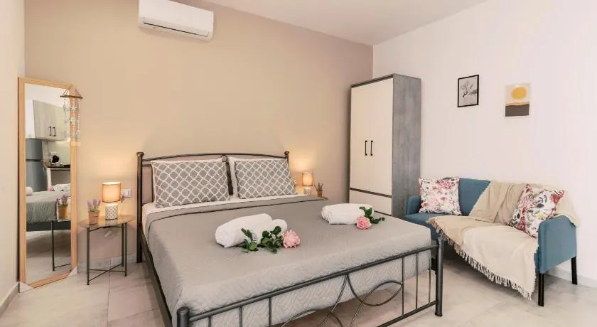 Fay's Suites - Image 1