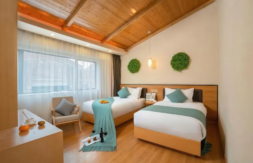 Huamanshi Hotel (Wanda Plaza Branch) - Image 1
