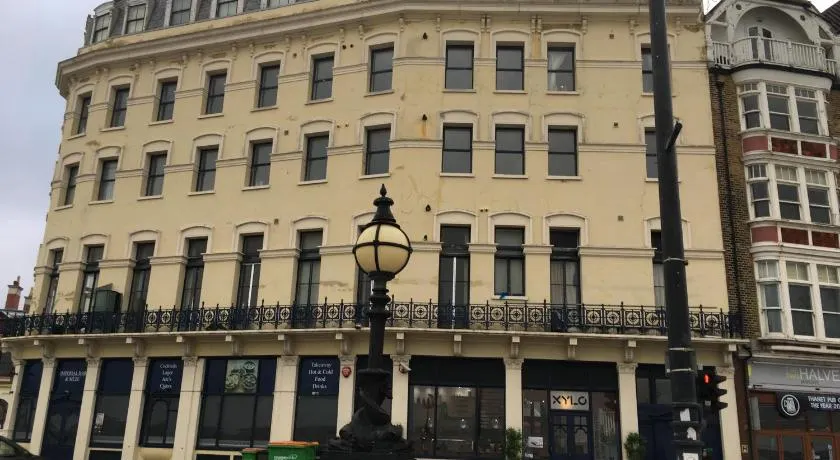 Imperial House "Serviced Apartments" - Image 1