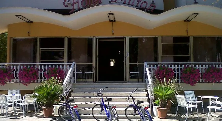 Hotel Milton - Image 1