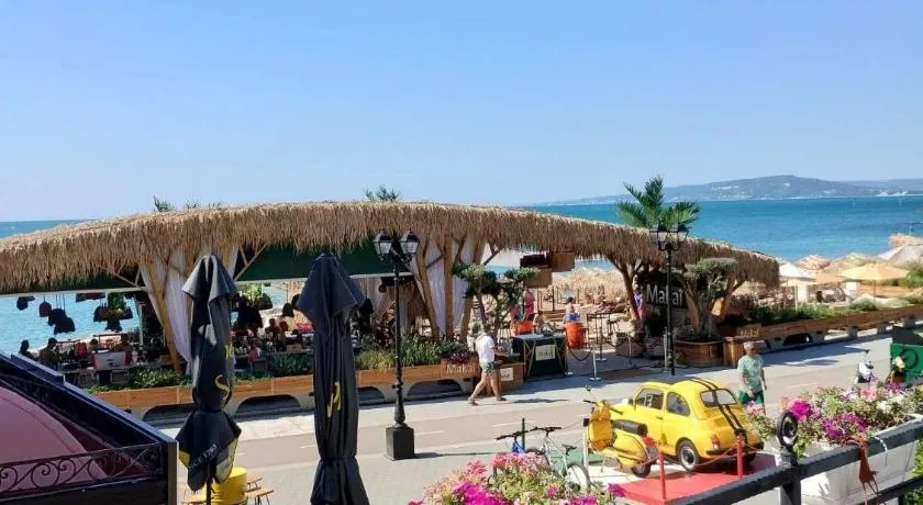 SEA Apartment Maria Balchik - Image 1