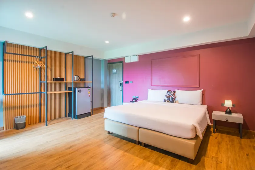 Lima Hotel - Image 1