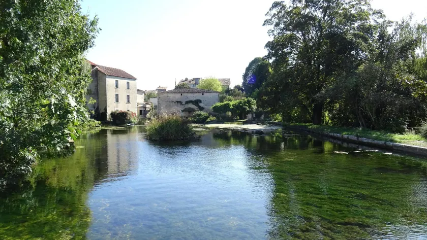 Petit Moulin De Veillard - Image 1