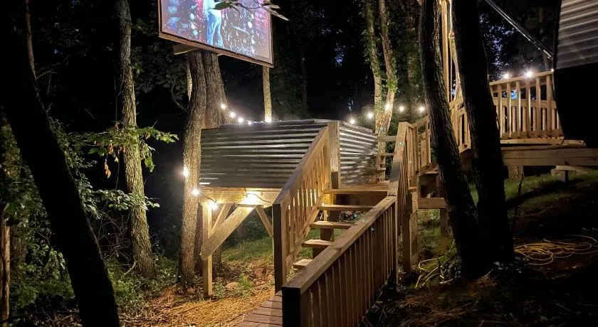 Luxurious Camping -Theater, Hot-Tub, Keg, Fire Pit - Image 1