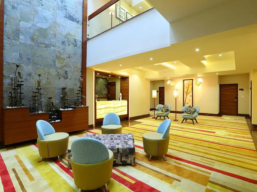 Hotel Fortune Suites - Image 1
