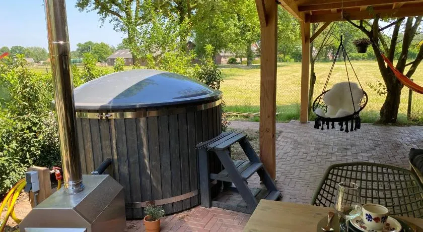 Luxe lodge met hottub op het platteland - Image 1