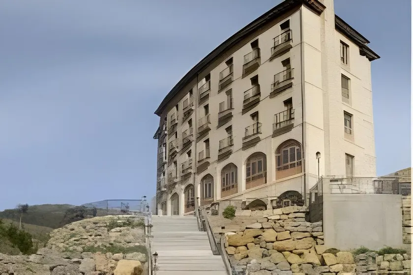 Manrique de Lara - Image 1