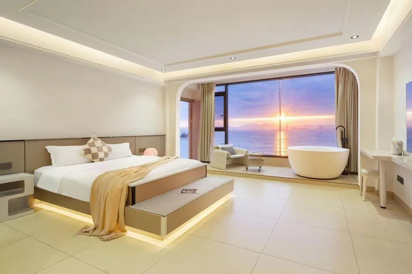Lingshui Qianyu Qianxun Seaview Holiday B&B (Qingshuiwan Lighthouse Branch) - Image 1