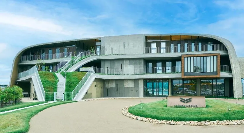 YANMAR SUNSET MARINA CLUBHOUSE&HOTEL - Image 1