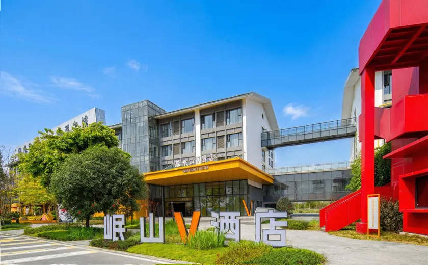 MIN SHAN V HOTEL - Image 1
