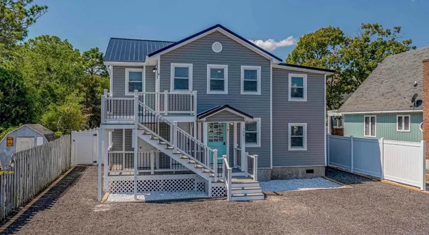Immaculate Lower Level Apartment With Putting Green and Pool! Pet Friendly! 3 Bedroom- 2 Bath Unit A - Image 1