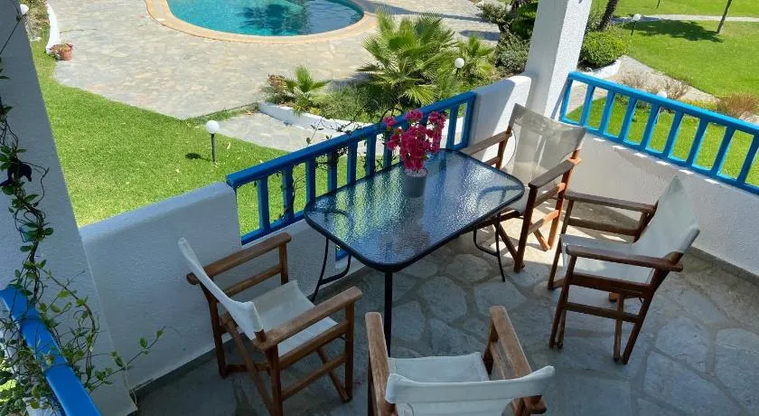 Minimal Resort with Pool in Siviri, 150m from the Sea - Image 1
