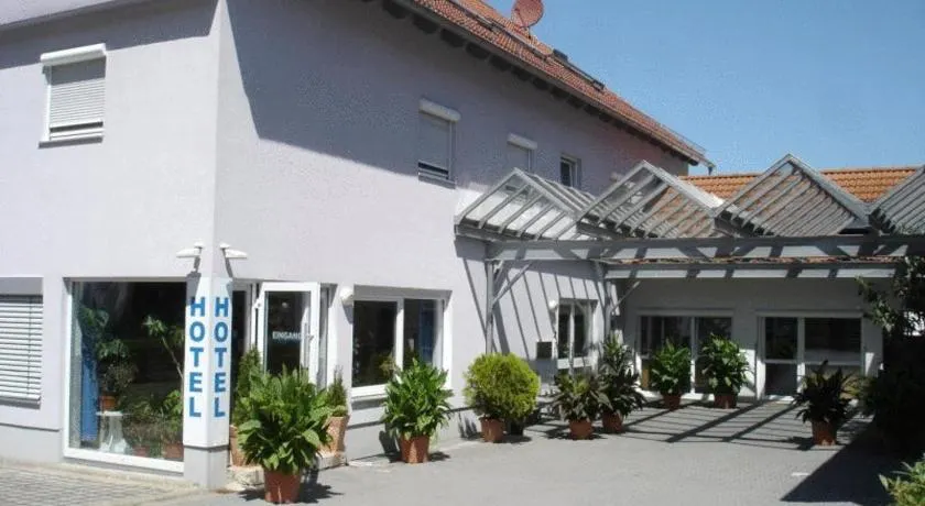 Hotel Papillon - Image 1