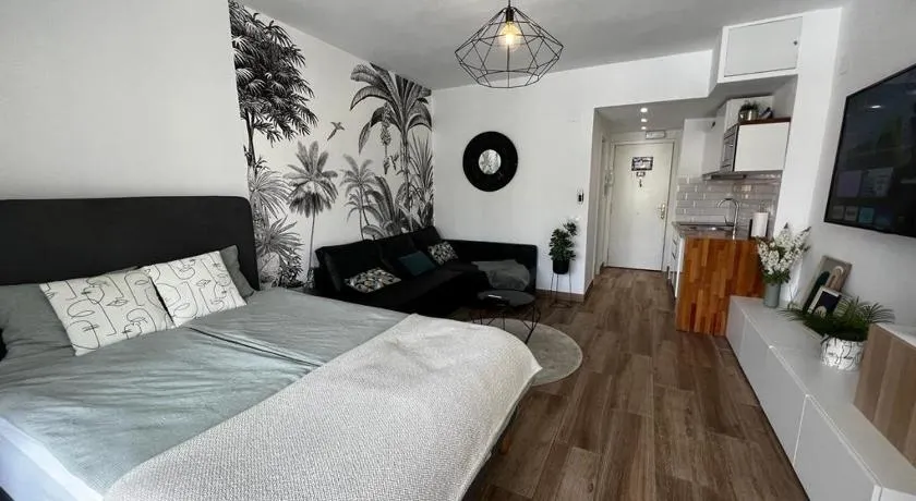 Lux Apartment BY NAMASTE ELITE - Image 1