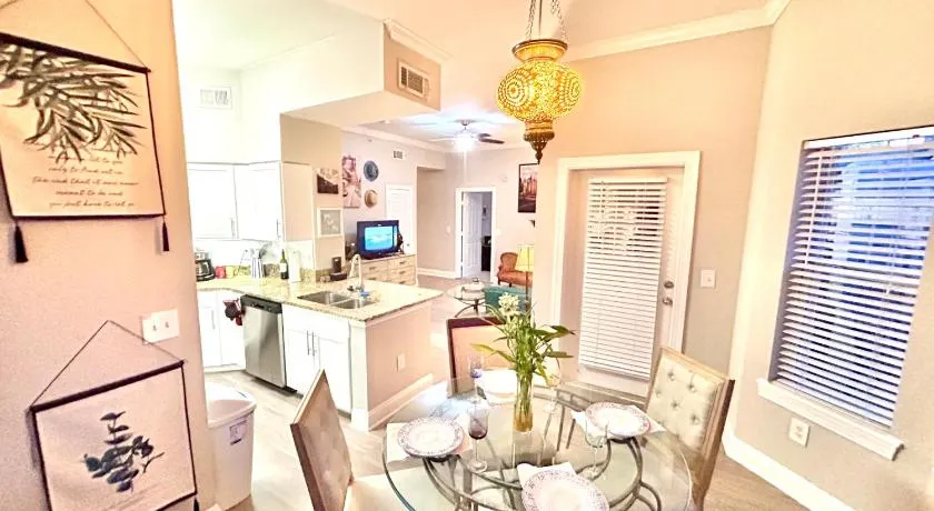Atlanta 2 Bedroom Midtown Downtown Apartment Homes - Image 1