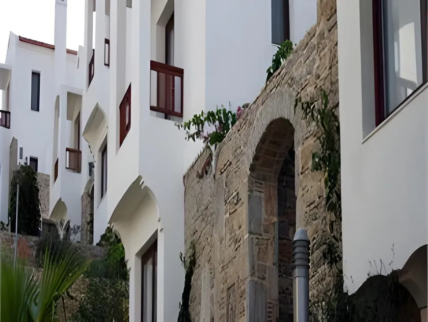Marphe Hotel - Image 1