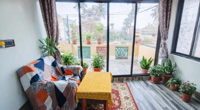 cozy room with balcony - Image 1