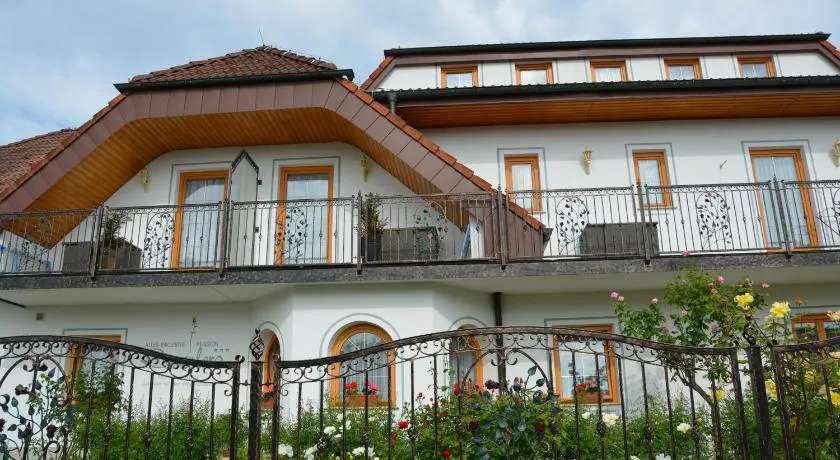 Hotel Rosenberg - Image 1