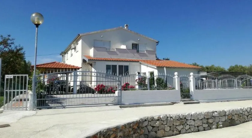 Apartments Let - Image 1