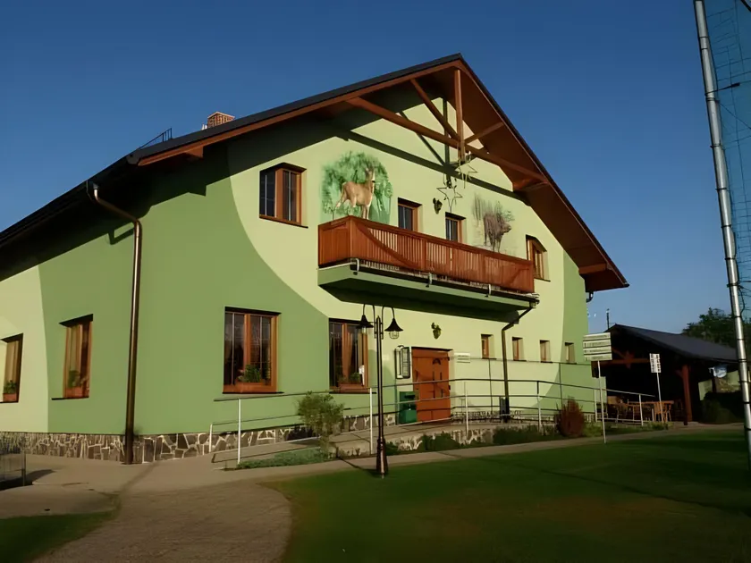 Restaurace a penzion Kamenec - Image 1