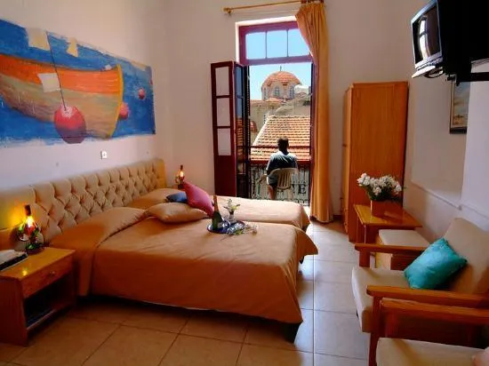 Kiniras Traditional Hotel & Restaurant - Image 1