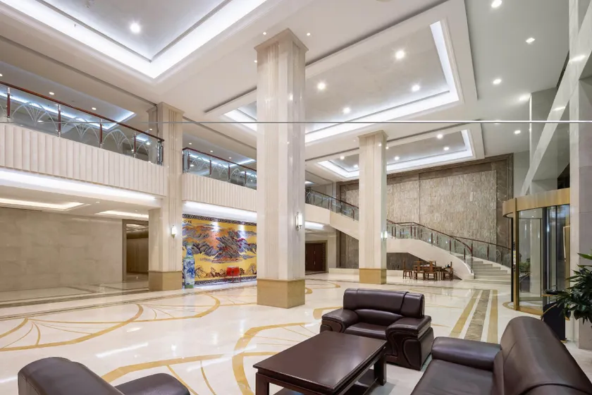 Dachi Apartment (North China Group Metro Station Branch) - Image 1