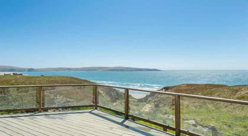 Tide Pool! PERFECT Location! AMAZING views! Short Walk to Beach! Hot Tub!! Game Room!! BBQ!! Fast WiFi!! Dog Friendly! - Image 1