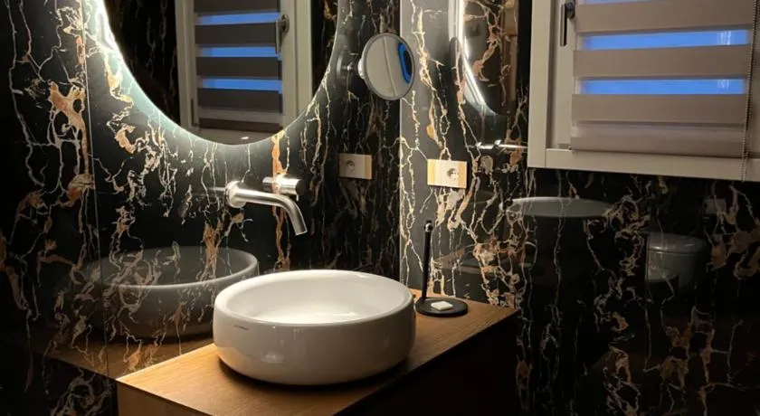PALMANOVA SUITE HOME - Image 1