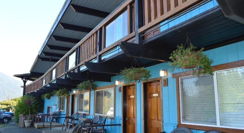 Meares Vista Inn - Image 1