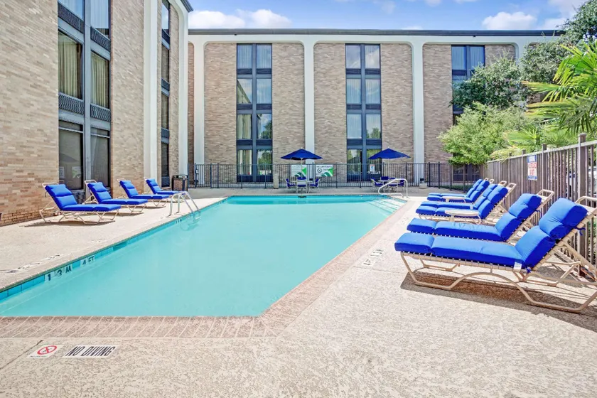 Spark by Hilton Richardson Dallas - Image 1