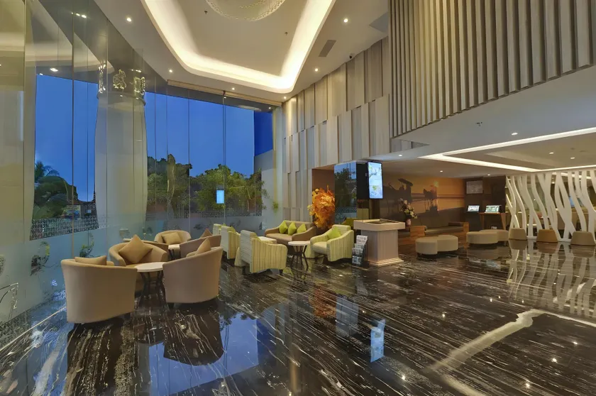 Platinum Adisucipto Hotel & Conference Center - Image 1