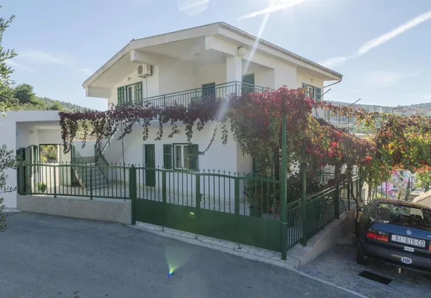 Apartment Primosten Dolac - Image 1