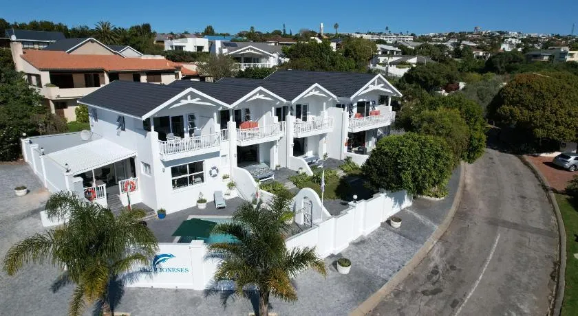 The Joneses - Image 1