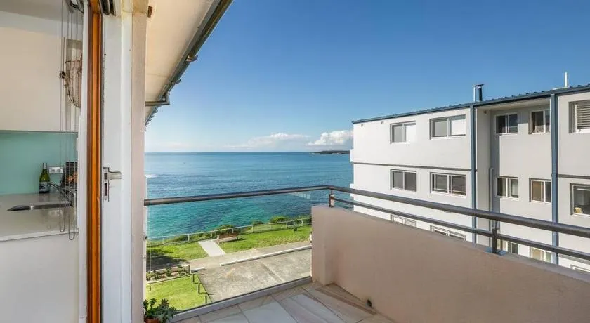 On The Esplanade - Close to beach & Cronulla mall with Aircon - Image 1