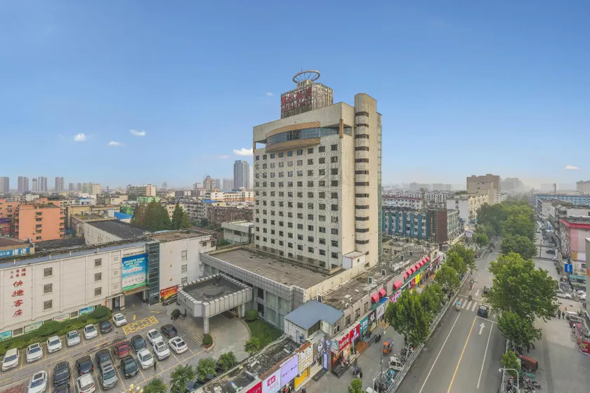 Zhoukou Hotel (Zhoukou Wanshunda Department Store) - Image 1