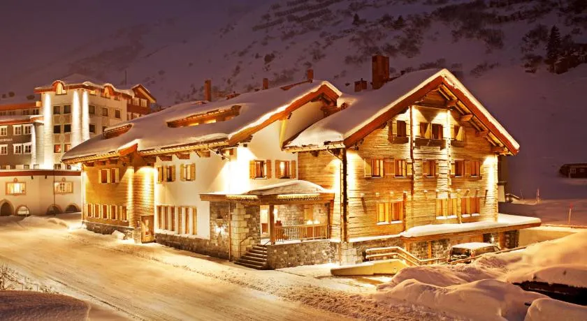 Bentleys House MOUNTAIN Residence - Image 1