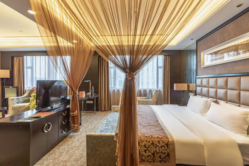 Guomao Hotel - Image 1